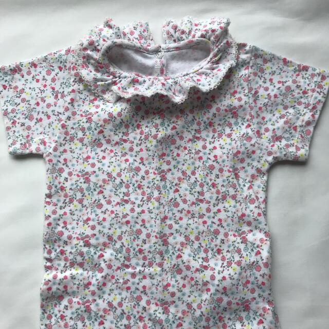 PETIT BATEAU(プチバトー)のPETIT BATEAU 半袖ロンパース　花柄　18m/81cm キッズ/ベビー/マタニティのベビー服(~85cm)(ロンパース)の商品写真