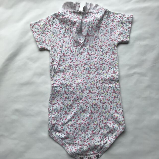 PETIT BATEAU(プチバトー)のPETIT BATEAU 半袖ロンパース　花柄　18m/81cm キッズ/ベビー/マタニティのベビー服(~85cm)(ロンパース)の商品写真