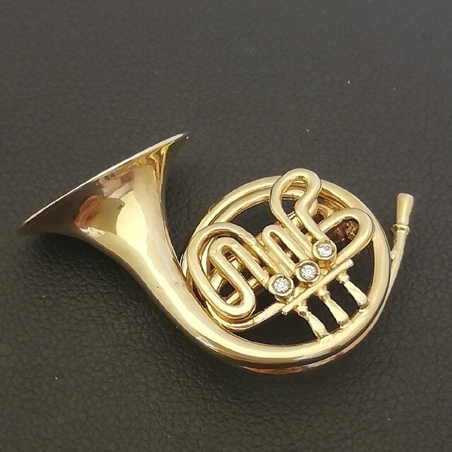 K18YG✨ホルン📯デザイン✨金ブローチ✨ 細工が細かくて素敵です