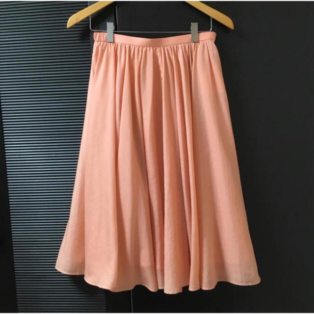 ROPE’(ロペ)の ROPE サーモンピンクフリル長めスカート レディースのスカート(ひざ丈スカート)の商品写真