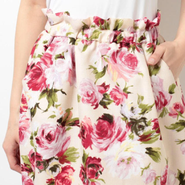 PROPORTION BODY DRESSING(プロポーションボディドレッシング)のペイントフラワースカート レディースのスカート(ひざ丈スカート)の商品写真