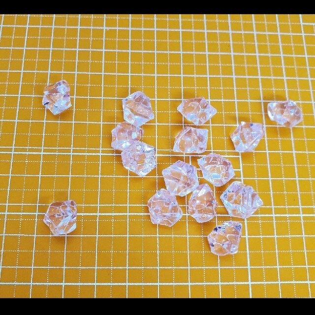 松野ホビー　クラッシュアイス300個 ハンドメイドの素材/材料(各種パーツ)の商品写真