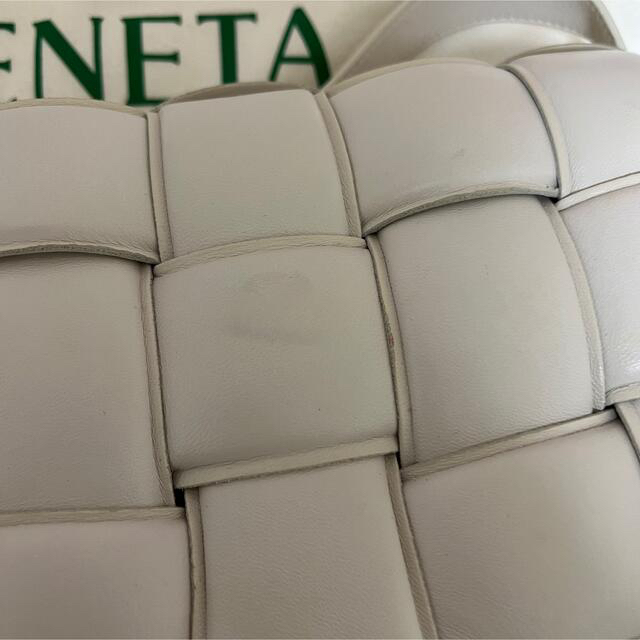 Bottega Veneta(ボッテガヴェネタ)の【最終お値下げ】ボッテガ カセット BOTTEGA VENETA  パデット レディースのバッグ(ショルダーバッグ)の商品写真