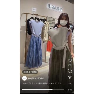 ジャスグリッティー(JUSGLITTY)のKK様　　JUSGLITTY 2021 ティアードワンピース カーキ　S(ひざ丈ワンピース)