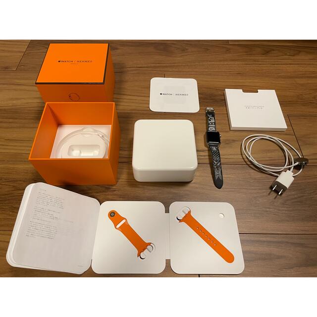 Apple(アップル)のトロコス様専用Apple Watch Hermes series3 38mm レディースのファッション小物(腕時計)の商品写真