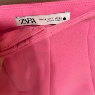 ザラ(ZARA)のZARAピンク　ハイウエストパンツ(カジュアルパンツ)