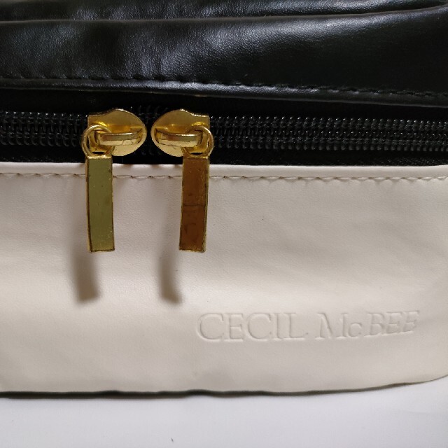 CECIL McBEE(セシルマクビー)のセシルマクビー　ノベルティ　ポーチ レディースのファッション小物(ポーチ)の商品写真