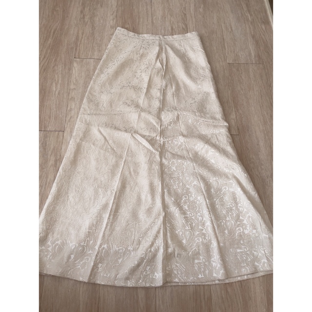 GRL(グレイル)のGRL ジャガードフレアスカート アイボリー レディースのスカート(ロングスカート)の商品写真