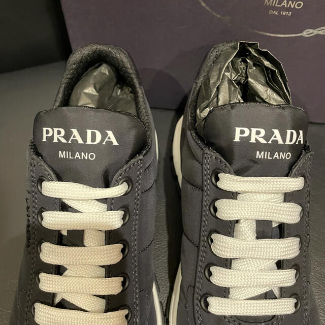 PRADA(プラダ)のプラダ　スニーカー　23.5 レディースの靴/シューズ(スニーカー)の商品写真