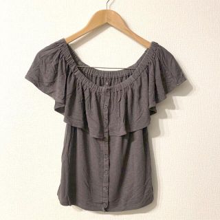 アメリカンイーグル(American Eagle)の美品《American Eagle》フリルオフショル2wayブラウス (カットソー(半袖/袖なし))