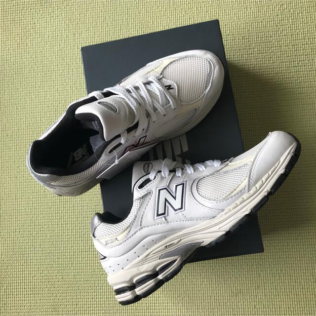 New Balance(ニューバランス)のnewbalance ML2002RQ 24.5cm レディースの靴/シューズ(スニーカー)の商品写真