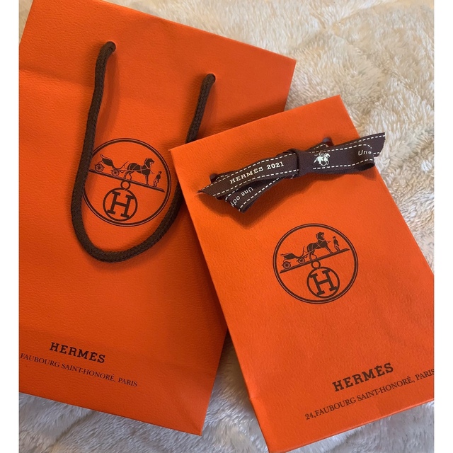 Hermes(エルメス)のHERMES リップ♡プレゼントにも♡ コスメ/美容のメイク道具/ケアグッズ(その他)の商品写真