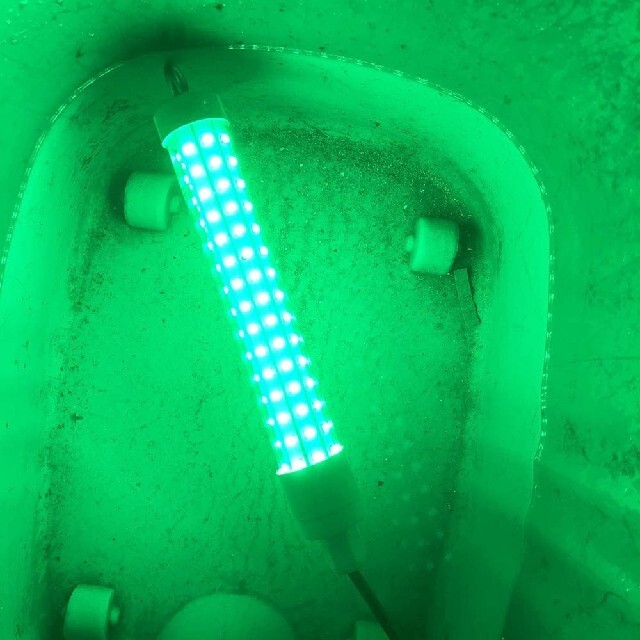 LED USB水中集魚灯 充電式 夜釣り 投光器 アウトドア マキタ