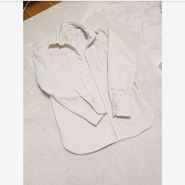 UNIQLO(ユニクロ)のコーデュロイ シャツジャケット レディースのトップス(カットソー(長袖/七分))の商品写真