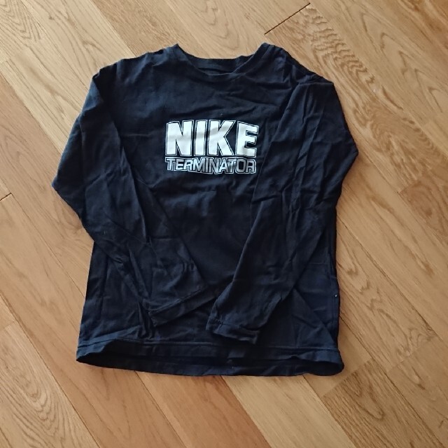 NIKE(ナイキ)のNIKE   130センチ   Tシャツ キッズ/ベビー/マタニティのキッズ服男の子用(90cm~)(Tシャツ/カットソー)の商品写真
