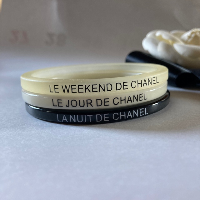 CHANEL(シャネル)のCHANEL 希少✨限定バングル3本セット　ノベルティ レディースのアクセサリー(ブレスレット/バングル)の商品写真