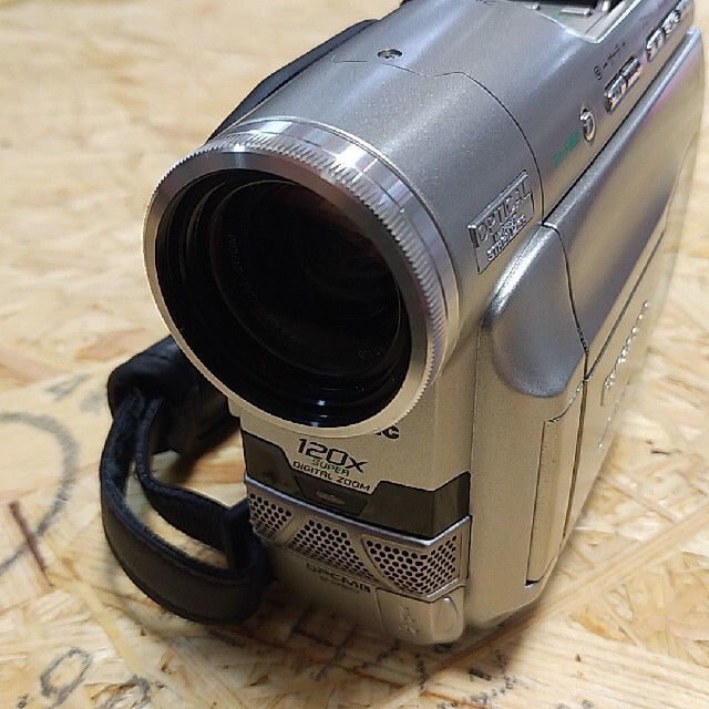 パナソニック　NV-DS9 セット スマホ/家電/カメラのカメラ(ビデオカメラ)の商品写真