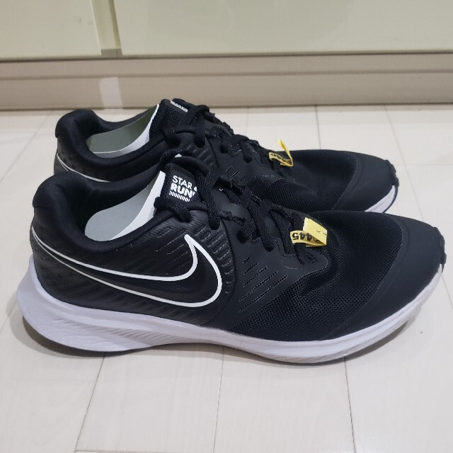 NIKE(ナイキ)の美品 NIKE ジュニア 24cm(紐タイプ) キッズ/ベビー/マタニティのキッズ靴/シューズ(15cm~)(スニーカー)の商品写真