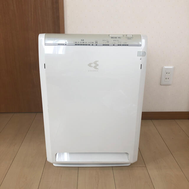 DAIKIN(ダイキン)のDAIKIN ダイキン ストリーマ 空気清浄機 MC80TKS-W スマホ/家電/カメラの生活家電(空気清浄器)の商品写真