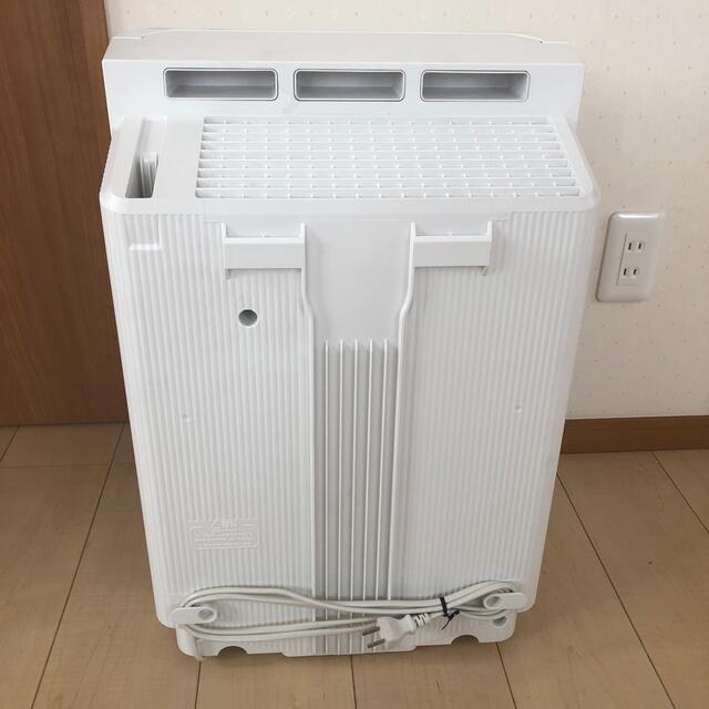 DAIKIN(ダイキン)のDAIKIN ダイキン ストリーマ 空気清浄機 MC80TKS-W スマホ/家電/カメラの生活家電(空気清浄器)の商品写真