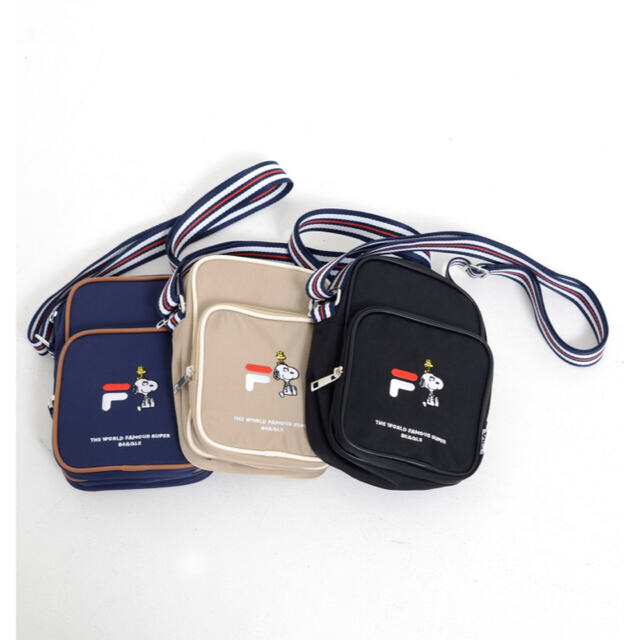 FILA(フィラ)の【FILA×PEANUTS】スヌーピーコラボ ロゴ刺繍 縦型 ショルダーバッグ レディースのバッグ(ショルダーバッグ)の商品写真