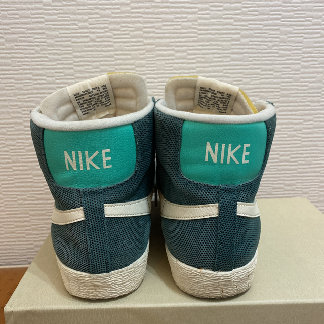 NIKE(ナイキ)のナイキ ブレーザー ミッド ヴィンテージ スネークスキン レディースの靴/シューズ(スニーカー)の商品写真