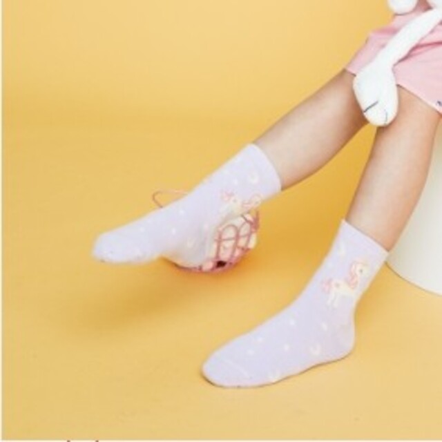 キッズソックス 子供靴下16～18cm ユニコーン リボン ピンク女の子 17 キッズ/ベビー/マタニティのこども用ファッション小物(靴下/タイツ)の商品写真