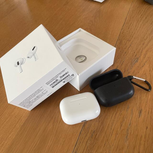 オーディオ機器AirPods Pro ケース付き