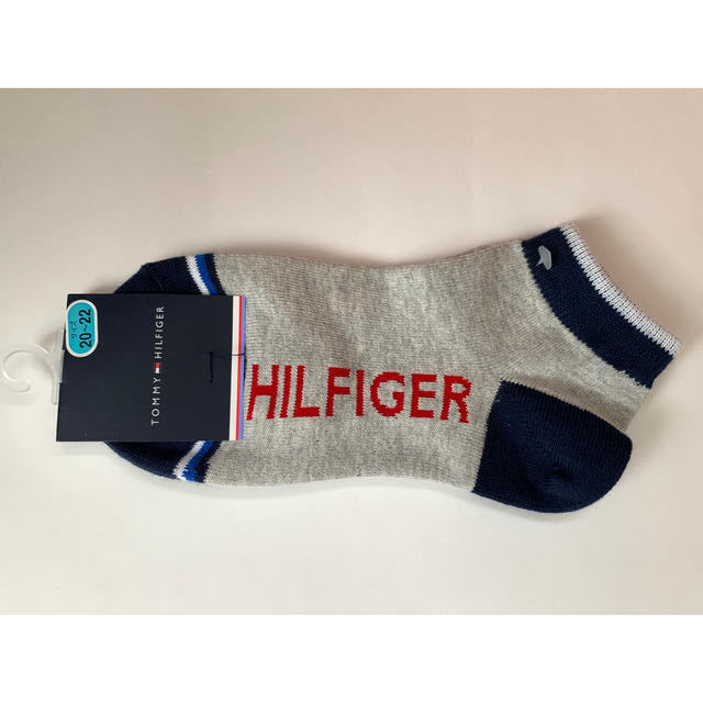 TOMMY HILFIGER(トミーヒルフィガー)の【新品未使用】トミーヒルフィガー　靴下3足セット　20〜22センチ キッズ/ベビー/マタニティのこども用ファッション小物(靴下/タイツ)の商品写真