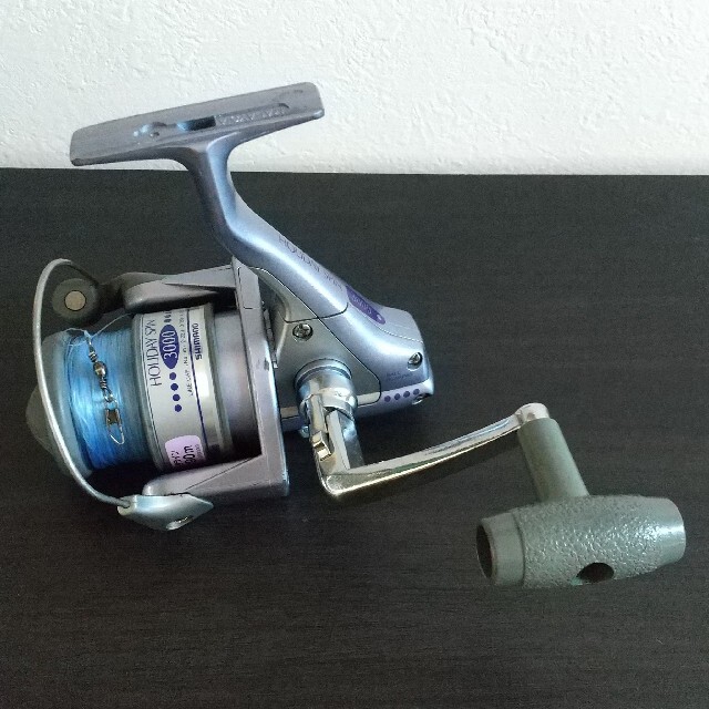 スピニングリール SHIMANO HOLIDAY SPIN 3000
