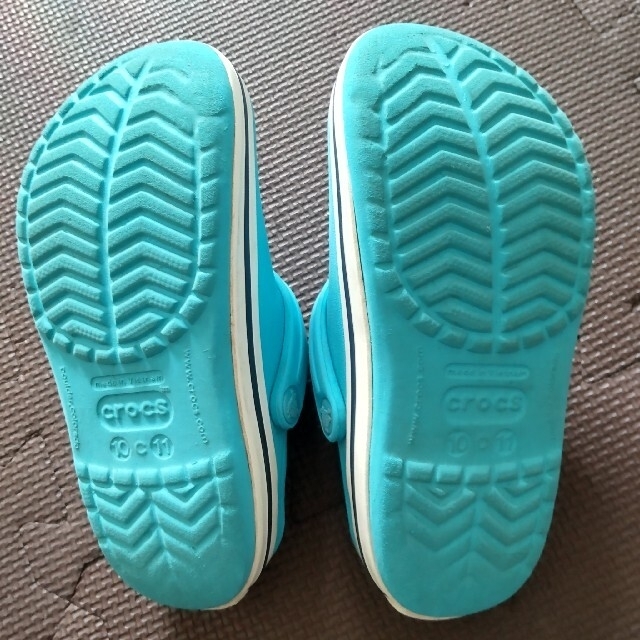 crocs(クロックス)のクロックス サンダル 17.5～18cm キッズ/ベビー/マタニティのキッズ靴/シューズ(15cm~)(サンダル)の商品写真