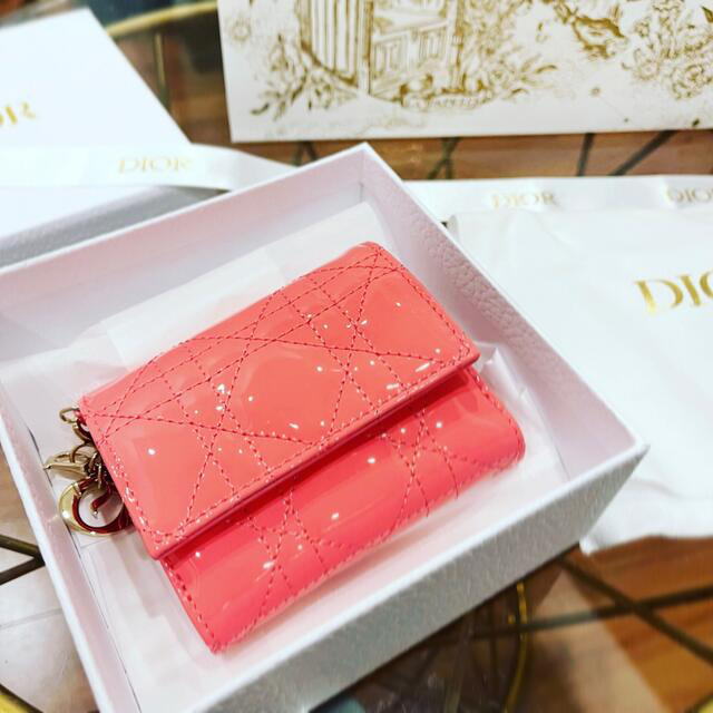 逸品】 完売 - Dior Christian 新品 ピンク ピオニー 財布 折りたたみ
