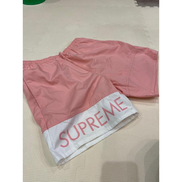 Supreme(シュプリーム)のsupreme banner water shorts メンズのパンツ(ショートパンツ)の商品写真