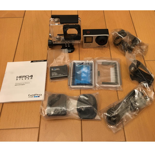 GoPro(ゴープロ)の早い者勝ち！GoPro Hero4 silver 新品 正規品 未使用 スマホ/家電/カメラのカメラ(ビデオカメラ)の商品写真