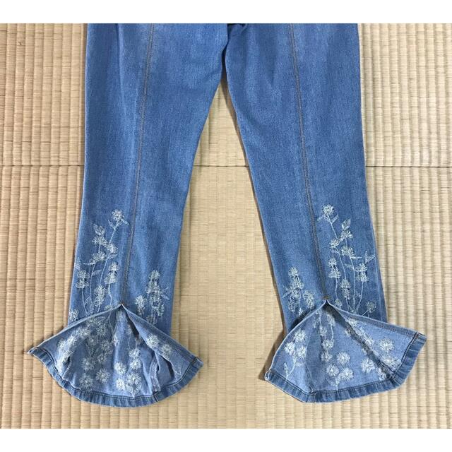 GRACE CONTINENTAL(グレースコンチネンタル)の新品★グレースコンチネンタル★花柄刺繍デニム★36★Diagram レディースのパンツ(デニム/ジーンズ)の商品写真