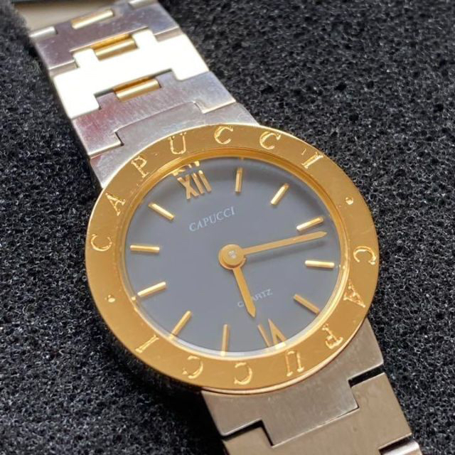 CAPUCCI カプッチ レディース 腕時計 丸型 ブラック ゴールド レディースのファッション小物(腕時計)の商品写真