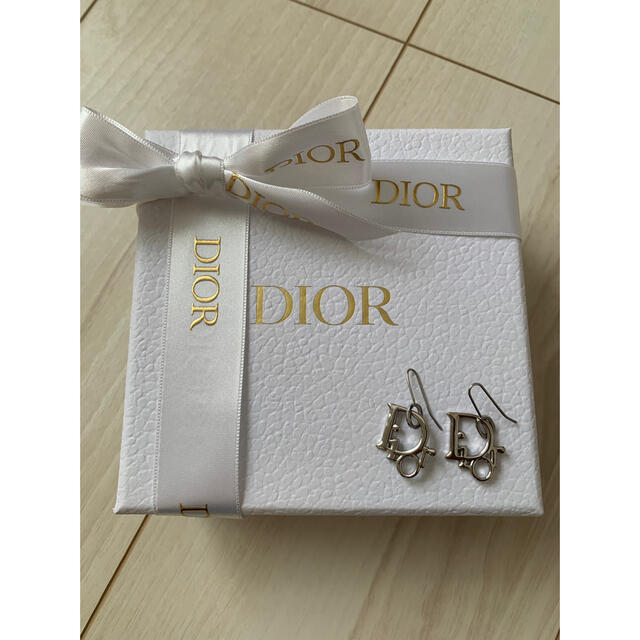 Dior ピアス