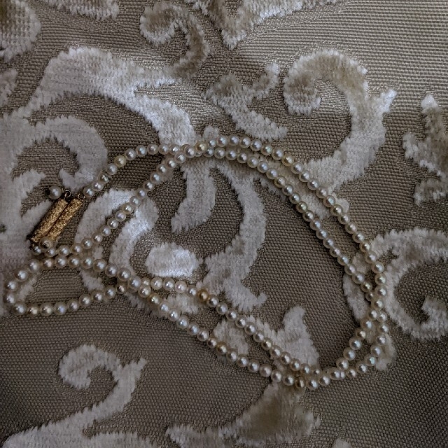 Victorian box Ivory&Gold Pearl Necklace レディースのアクセサリー(ネックレス)の商品写真