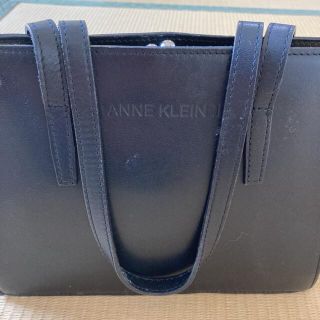 アンクライン(ANNE KLEIN)の値下げ　アンクライン レディス  日本製牛革ハンドバッグ　黒　冠婚葬祭(ハンドバッグ)