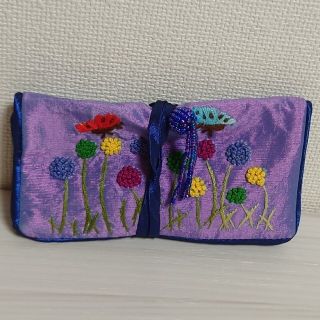 ベトナム製 刺繍のアクセサリーポーチ(その他)