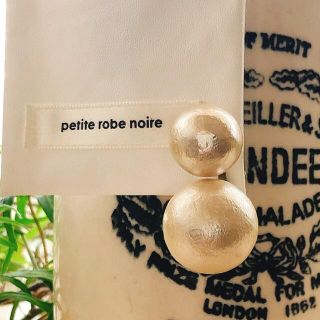 プティローブノアー(petite robe noire)のKRさま専用　プティローブノアー イヤリング(イヤリング)