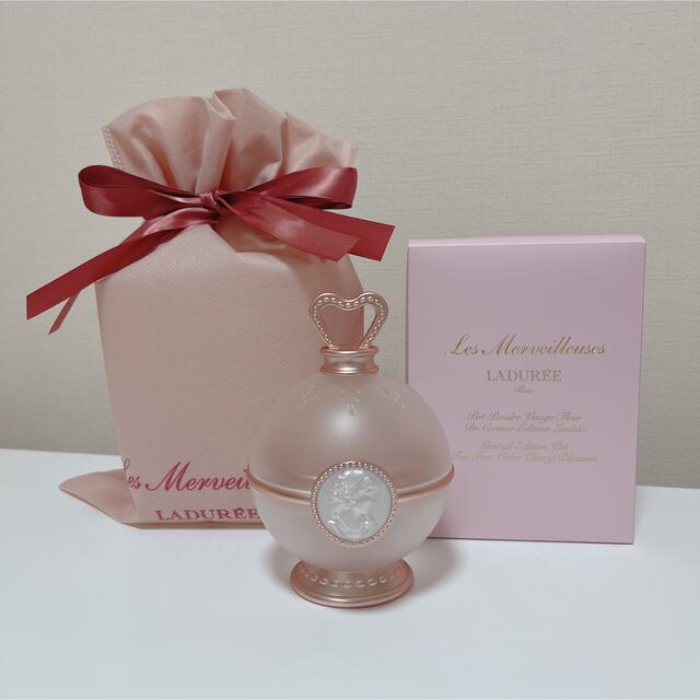 Les Merveilleuses LADUREE(レメルヴェイユーズラデュレ)のレ・メルヴェイユーズ　ラデュレ　リミテッド　エディション　サクラ　チークポット コスメ/美容のベースメイク/化粧品(チーク)の商品写真