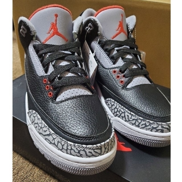 NIKE(ナイキ)の【未使用品】AIR JORDAN 3 RETRO OG Black Cement メンズの靴/シューズ(スニーカー)の商品写真