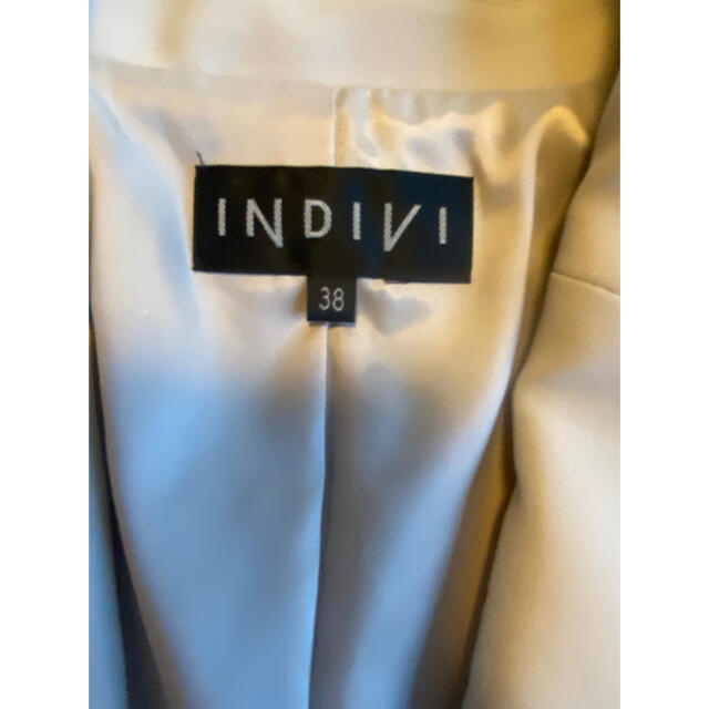 INDIVI(インディヴィ)のINDIVI ジャケット　ベージュ38 レディースのジャケット/アウター(テーラードジャケット)の商品写真