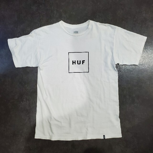 HUF(ハフ)のHUF ボックスロゴTシャツ メンズのトップス(Tシャツ/カットソー(半袖/袖なし))の商品写真