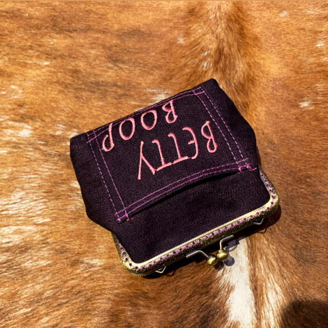 デニムリメイク ベティちゃん がま口ポーチ 刺繍 タバコケースの通販 ...
