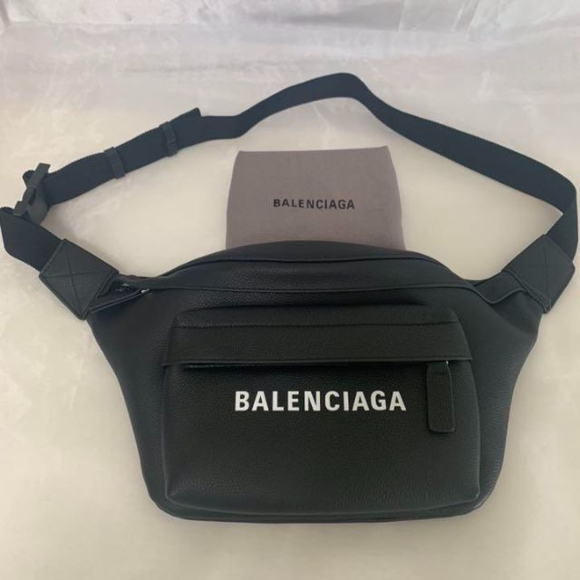 新しく着き BALENCIAGAバレンシアガ - Balenciaga ボディバッグ XS 黒