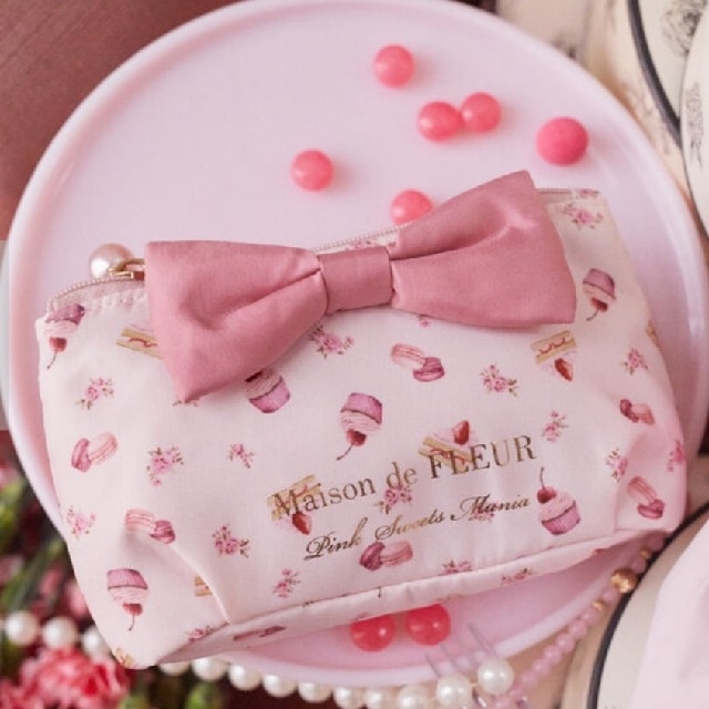 Maison de FLEUR(メゾンドフルール)の【完売品】新品♡リボンタックポーチ♡ピンクスイーツマニア♡メゾンドフルール♡ レディースのファッション小物(ポーチ)の商品写真