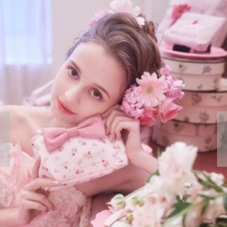 メゾンドフルール(Maison de FLEUR)の【完売品】新品♡リボンタックポーチ♡ピンクスイーツマニア♡メゾンドフルール♡(ポーチ)