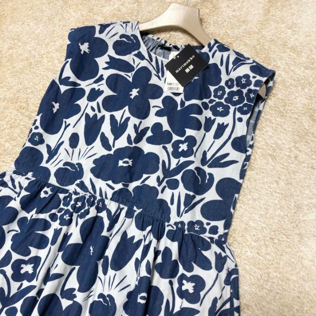 marimekko(マリメッコ)の海外限定 未使用♡マリメッコ×ユニクロ ギャザーワンピース 160 小柄な女性も レディースのワンピース(ひざ丈ワンピース)の商品写真